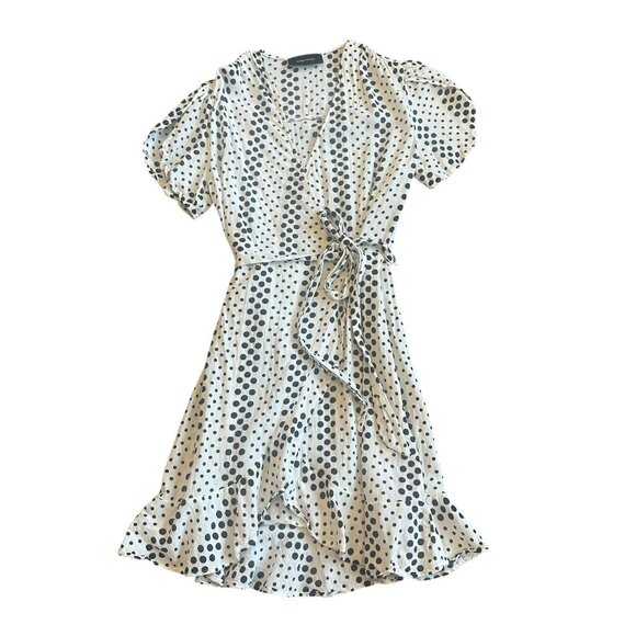 Karen MIllen White Polka Dot Wrap Dress Flutter Sleeves Ruffle Mini Size 2 Women - Picture 1 of 10